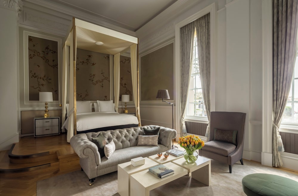 Suite, 1 King Bed (Trinity Heritage)