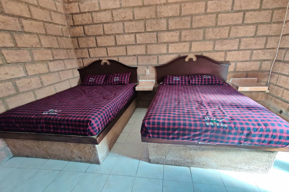 Standard Room, 2 Double Beds