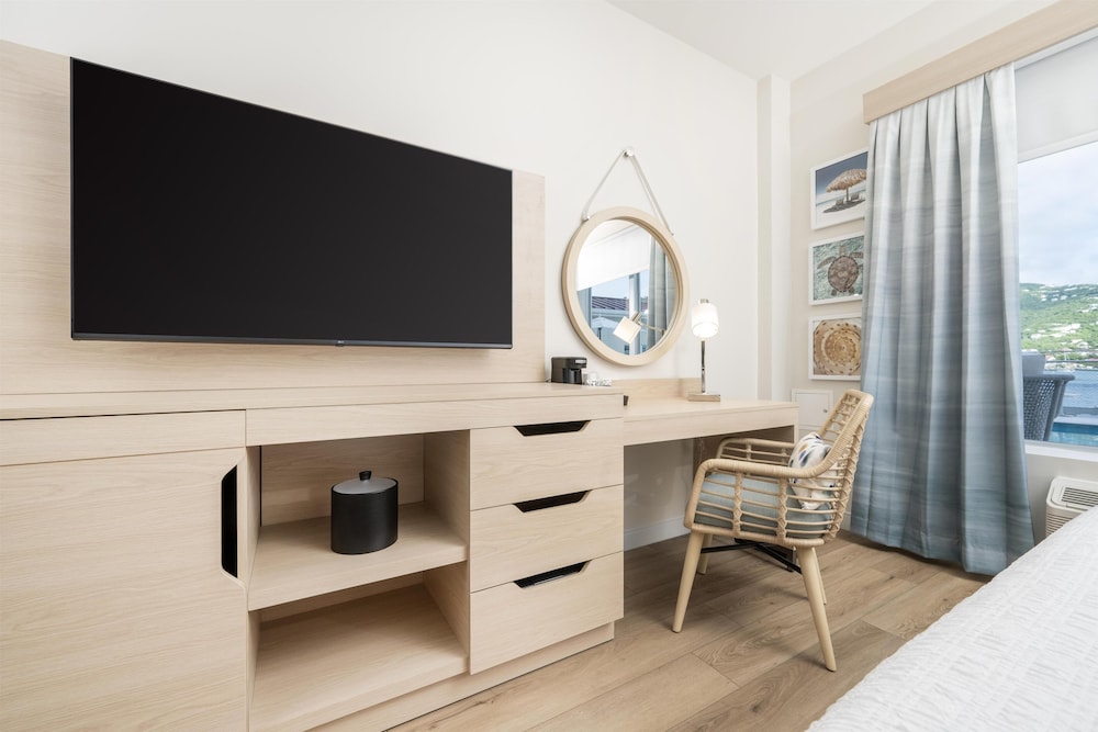Room, 2 Queen Beds, City View