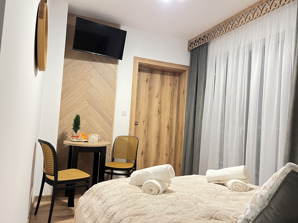 Deluxe Apartment, 2 Bedrooms, Kitchenette, Mountainside (12)