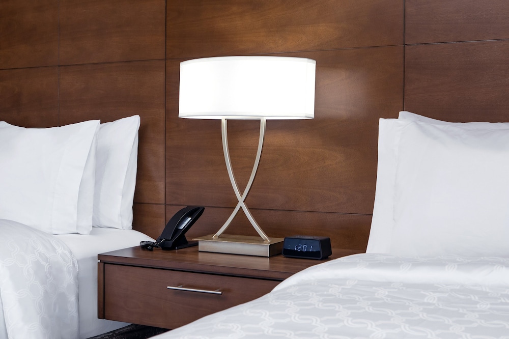Suite, 1 King Bed, Accessible, Kitchen (Communications) - Photo 3