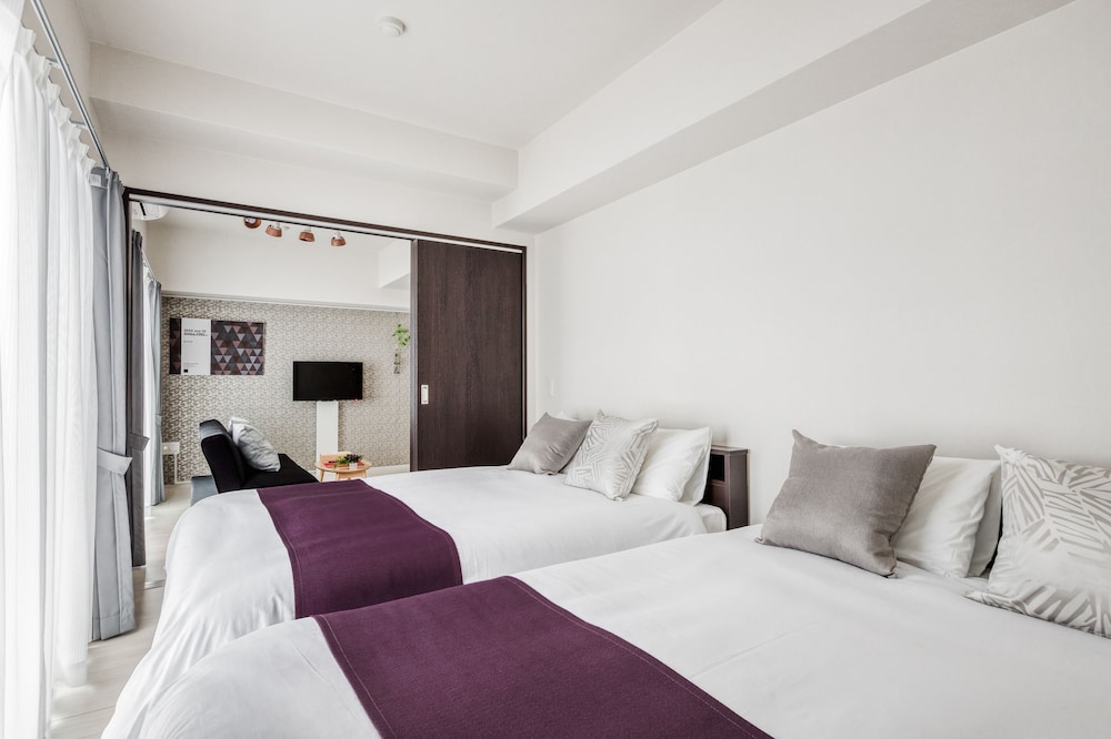 Deluxe Twin Room Type B