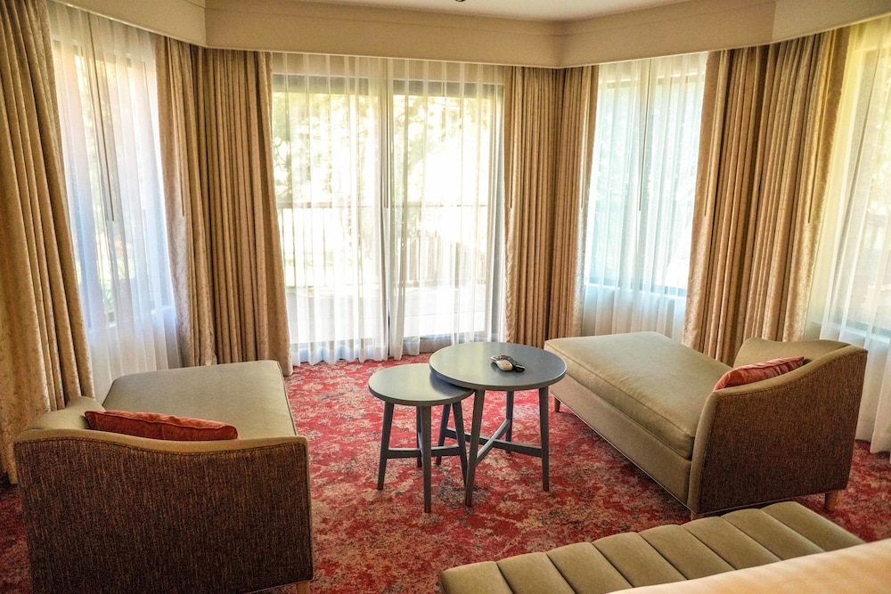 Grand Suite, 1 King Bed (Riverside) - Photo 8