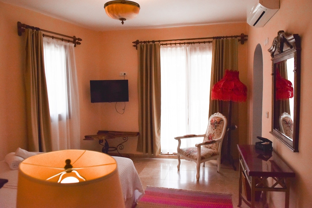 Standard Apartment, 1 Bedroom, Balcony, Partial Sea View photo 1
