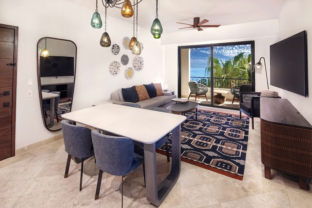 2 Bedroom, 2 King Suite with Sofabed - Photo 5