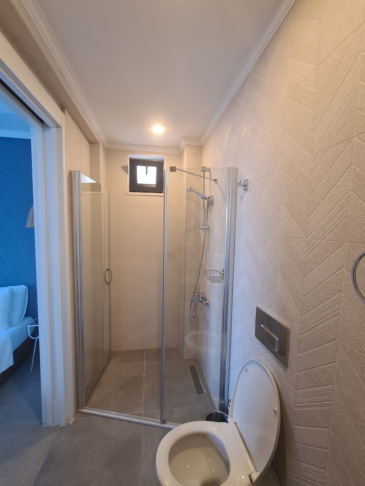 Standard Triple Room, Garden View
