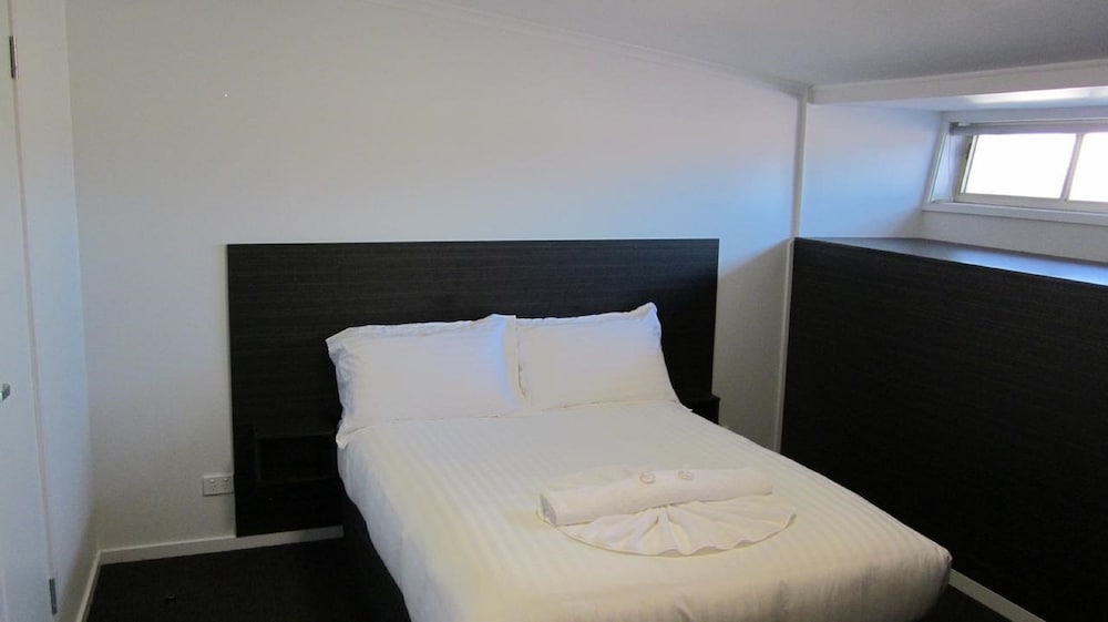Double Bed Single Room