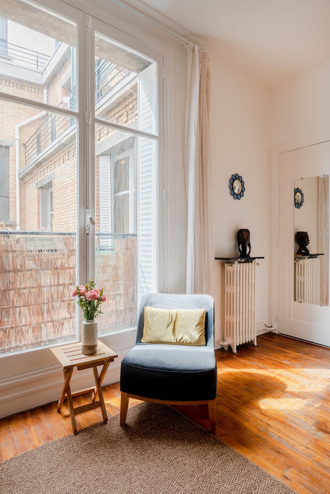 Basic Apartment photo 2