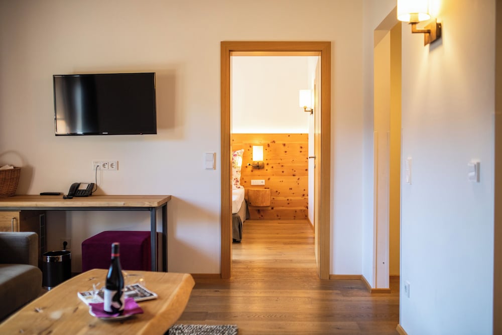 Deluxe Suite, 2 Bedrooms, Sauna (Zur Lebensfreude mit Sauna) photo 3