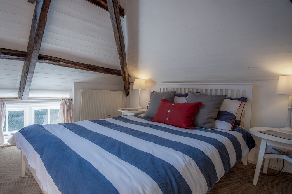 Cottage (2 Bedrooms) photo 3