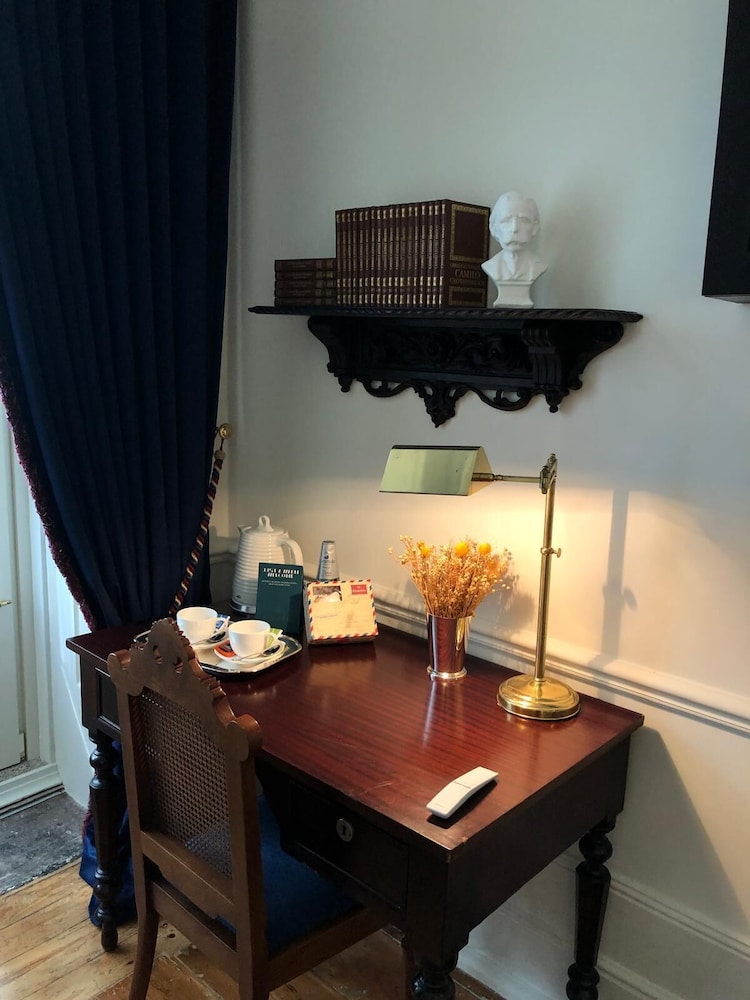 Deluxe Room - Photo 6