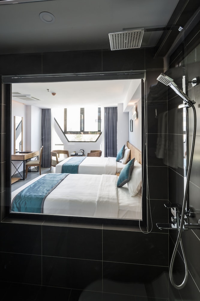 Deluxe Room, City View photo 2