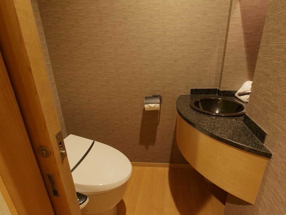 Deluxe Japanese Style Room (Palace Side), Non Smoking - Photo 9