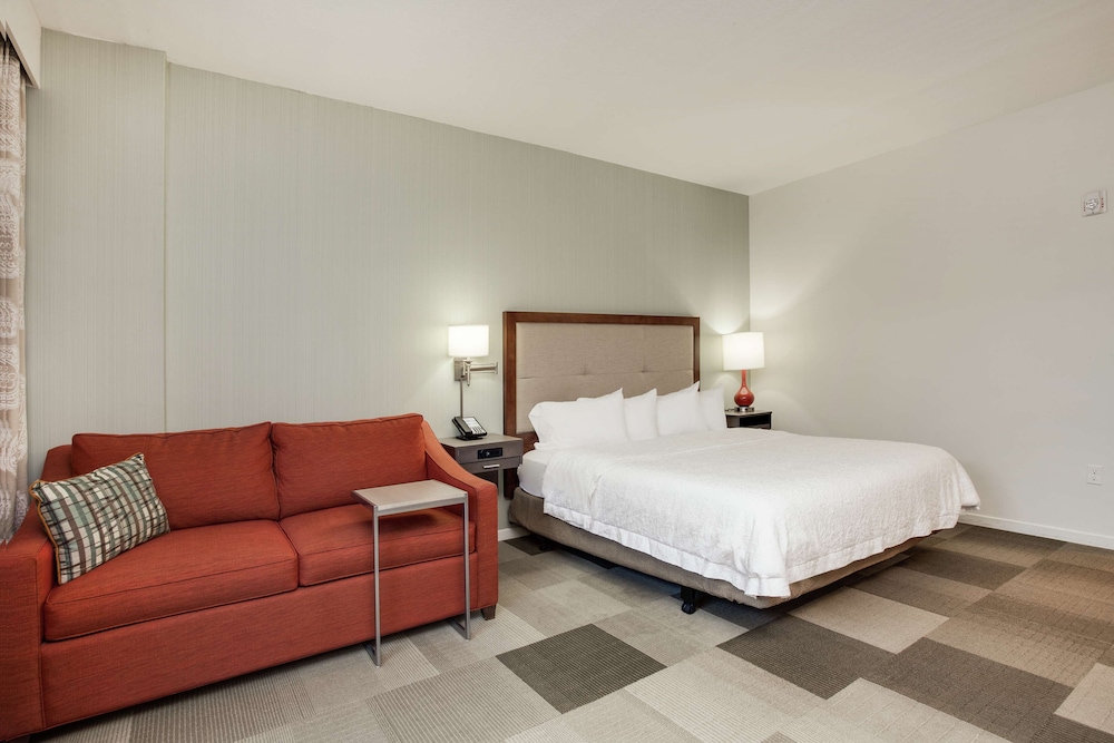 Hampton Inn & Suites - DeLand