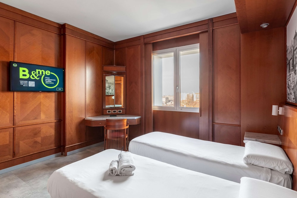 Twin Room, Accessible photo 3