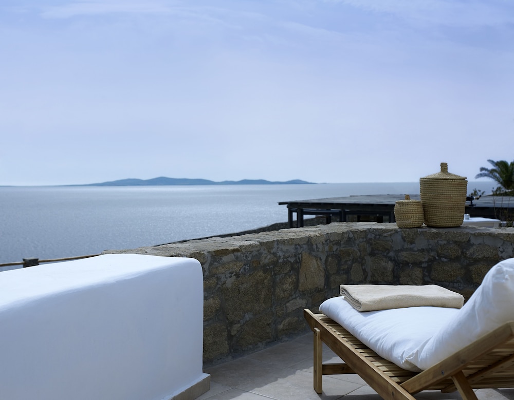 Front Sea View Suite (Outdoor Mini Plunge Pool) - Photo 14
