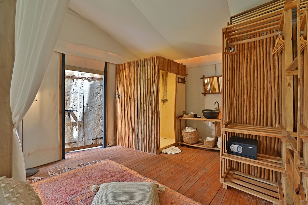 Lodge - Photo 6