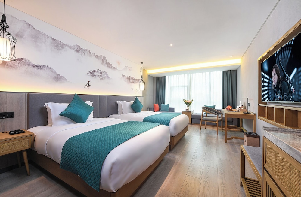 Superior Twin Room, City View