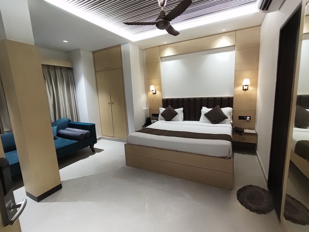 Junior Room