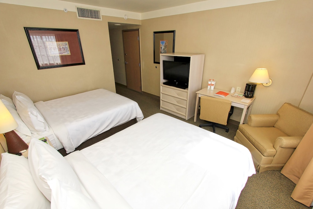 Standard Room, 2 Double Beds - Photo 3
