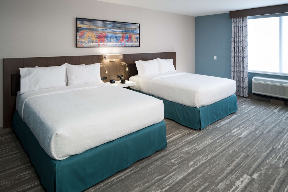 Room, 2 Queen Beds, Accessible (3x3 Shower) - Photo 2