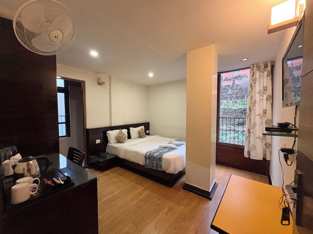 Standard Room, City View