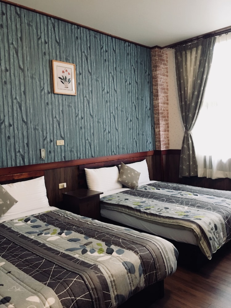 Quadruple Room (Warm) - Photo 3