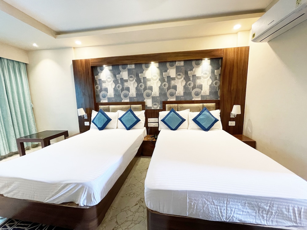 Deluxe Quadruple Room