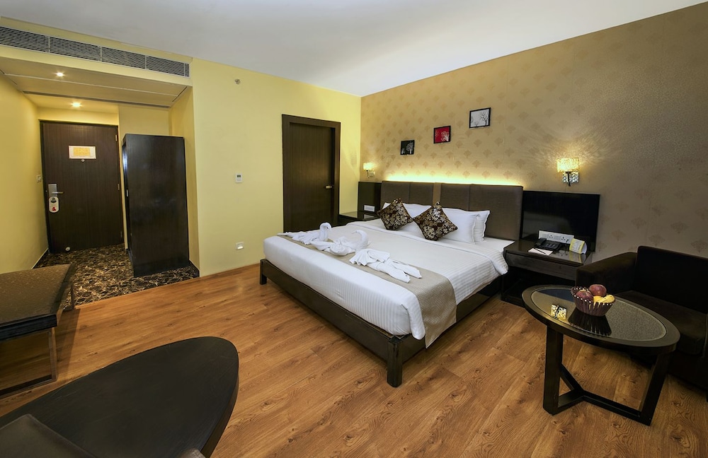 Fern club Suite photo 2