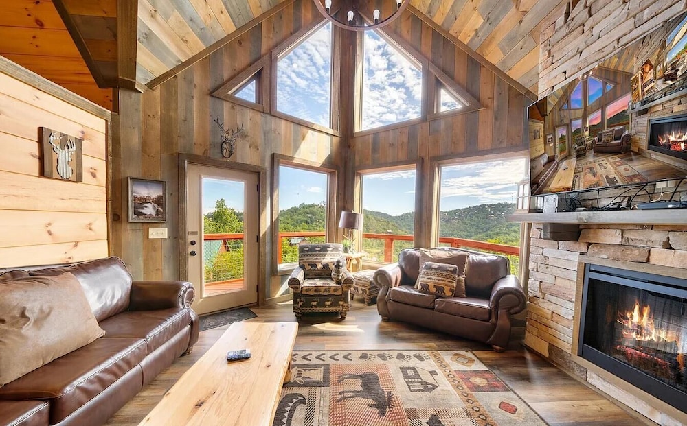 House, Multiple Beds, Hot Tub, Mountain View (High Point Ridge)