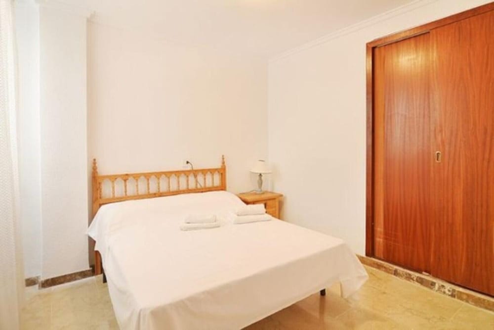 Apartamento, 2 habitaciones, fumadores, acceso a la piscina