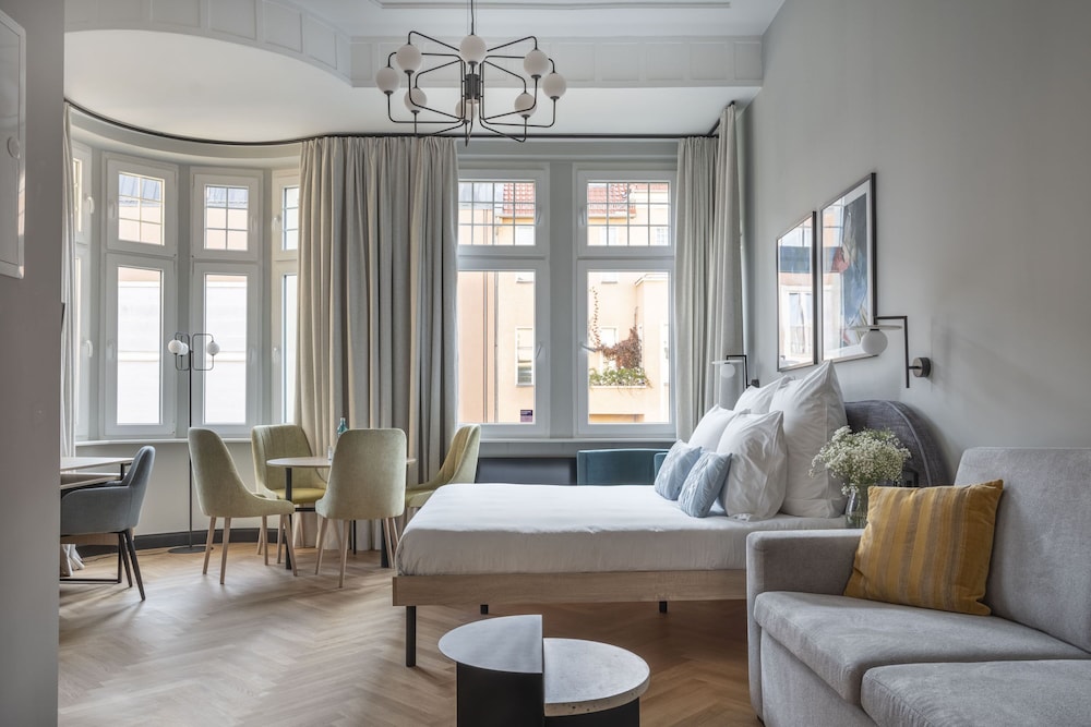 Large Studio, Kitchenette, Sofa Bed