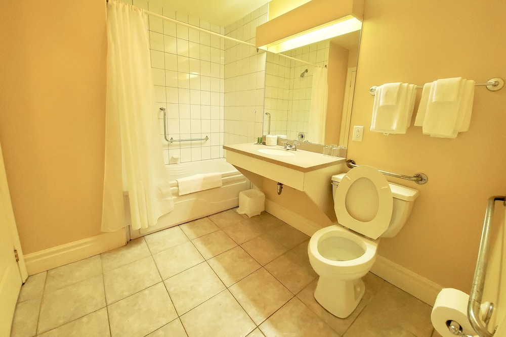 Standard Suite photo 2