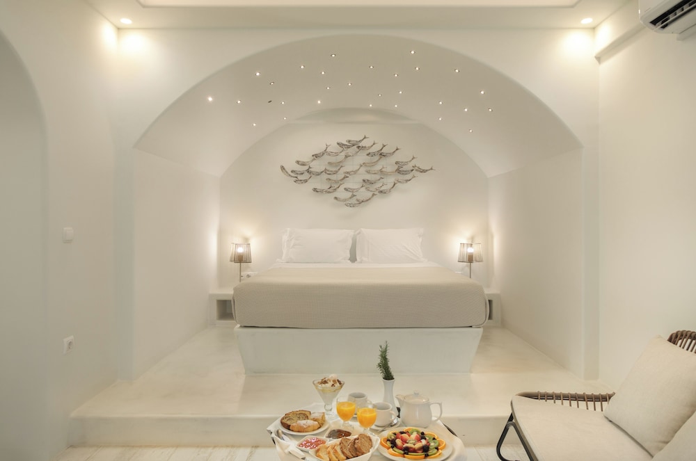Junior Sea View Suite photo 3