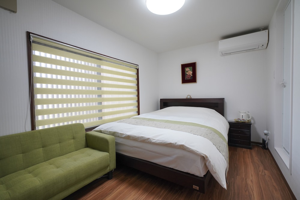 (201) 2F Western Room, Queen Bed (Private Room with Shower and Toilet) - Photo 1