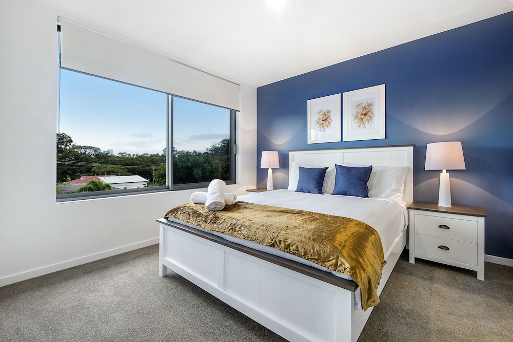 Superior Apartment, 4 Bedrooms, Pool Access, Mountain View photo 3