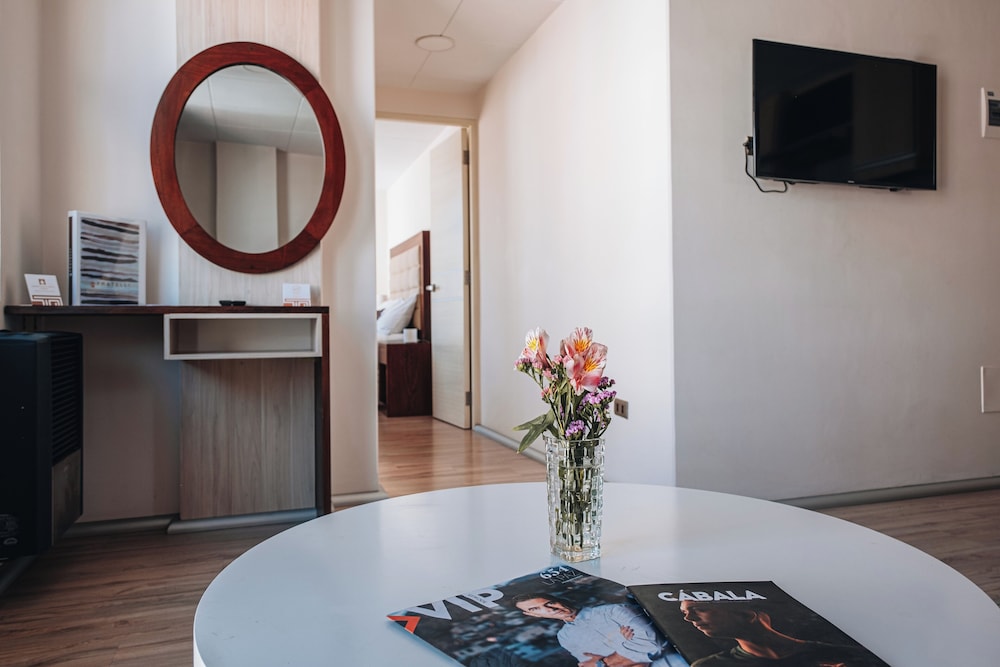 Luxury Apartment, 1 Queen Bed with Sofa bed, Kitchen