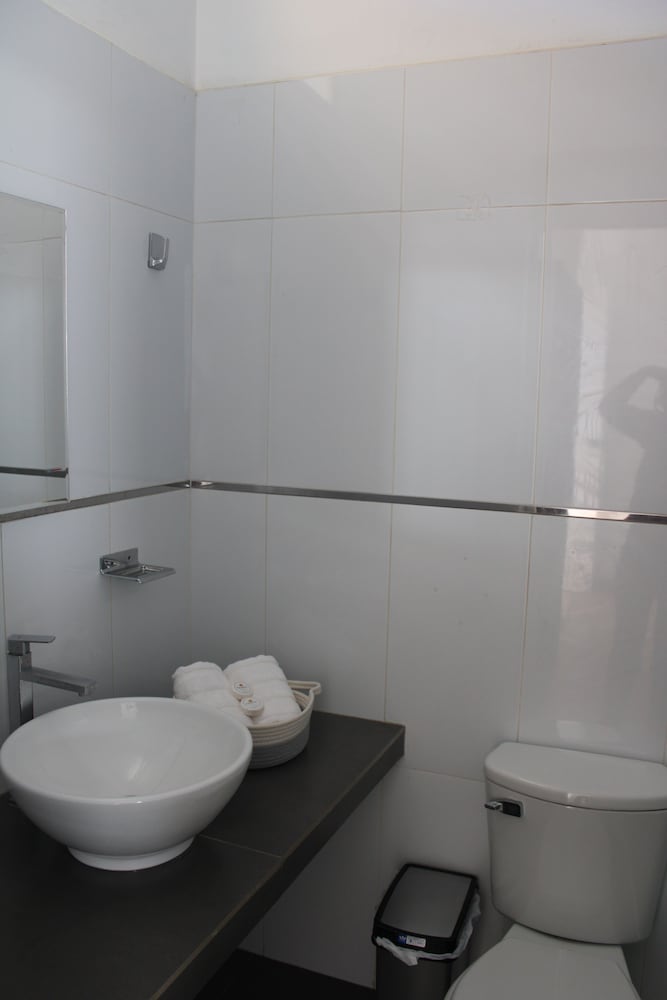 Standard Quadruple Room - Photo 12