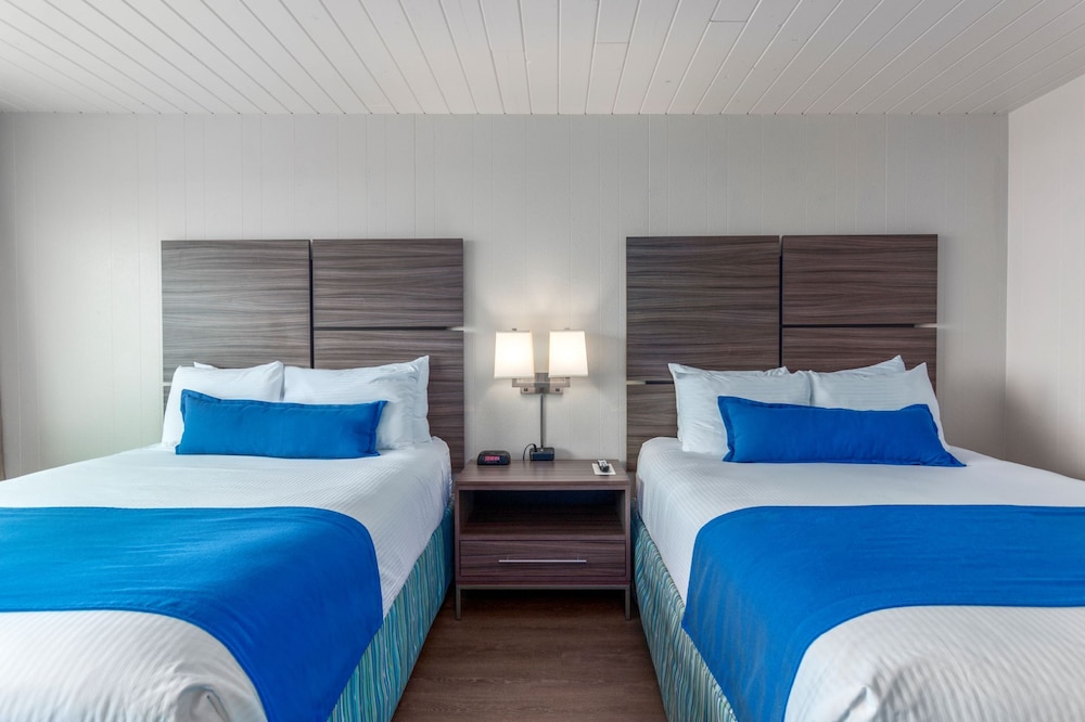 Two Queen Room, ocean-view, non-smoking photo 2