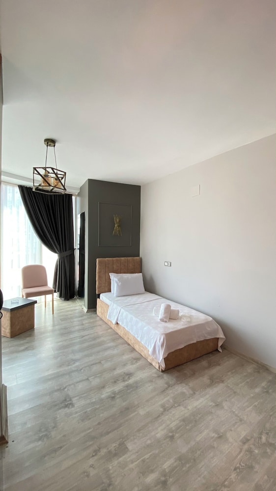 Deluxe Room, City View photo 2