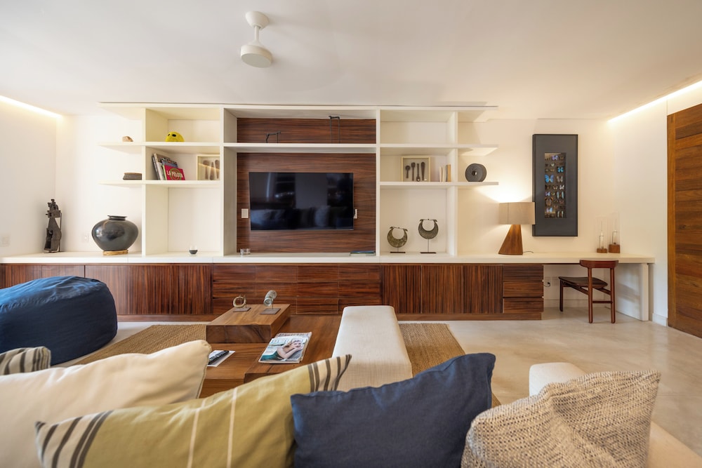 Superior Suite, Multiple Beds, Garden View (Three Bedroom)