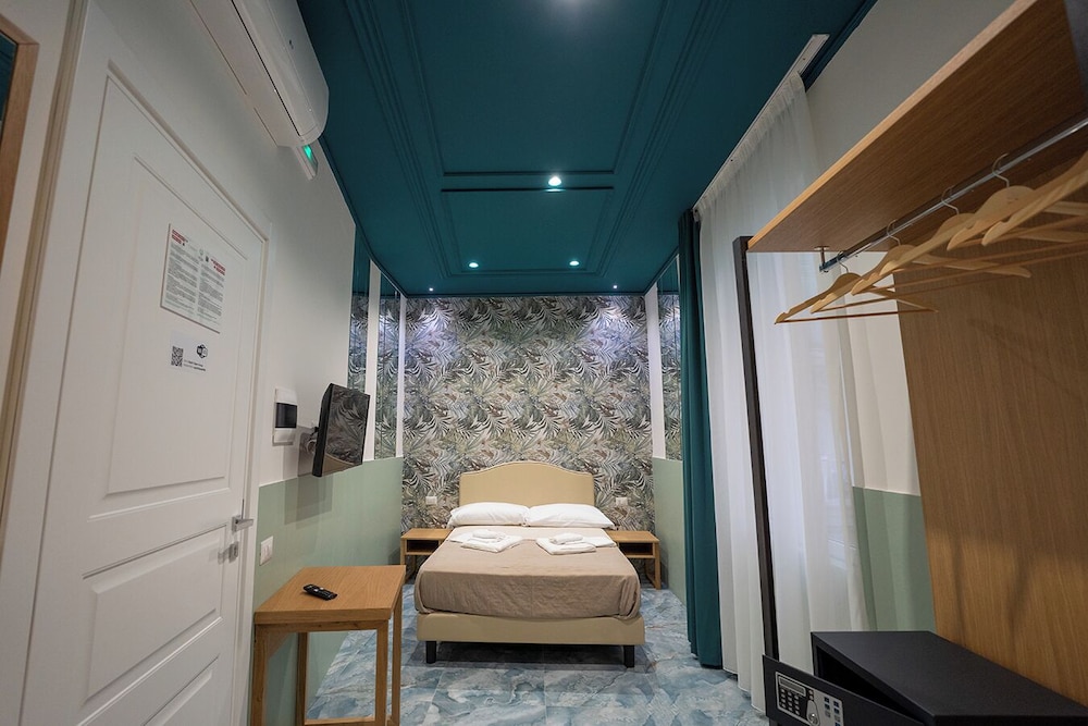 Standard Room, Annex Building (Vico Freddo a Donnalbina 2)