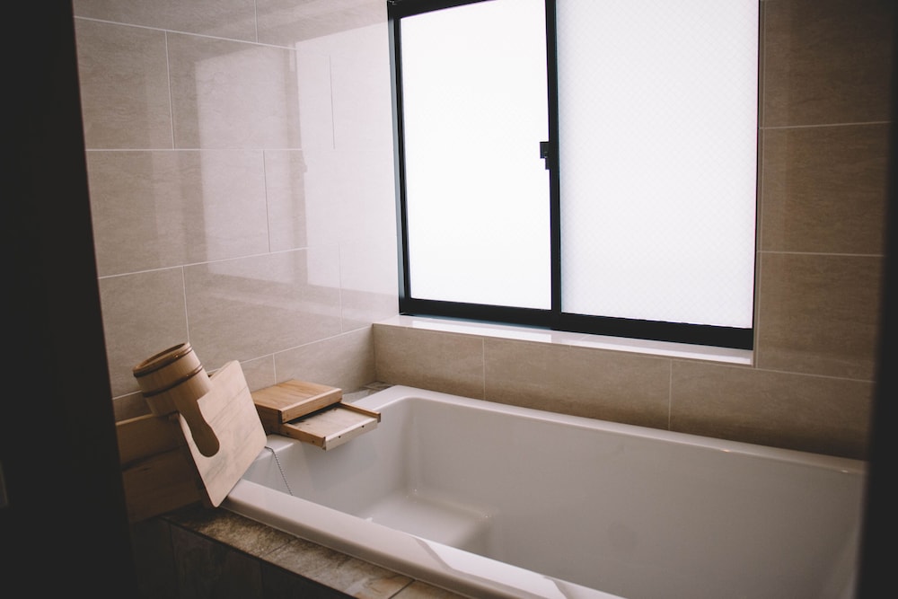 Japanese Style Room for 4 People (with Private Bathroom) No.5, Non Smoking photo 3