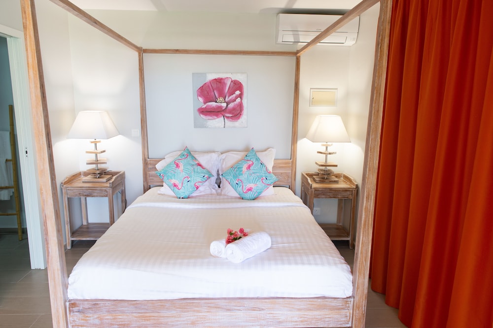 Double Room, 1 Queen Bed, Non Smoking, Sea View
