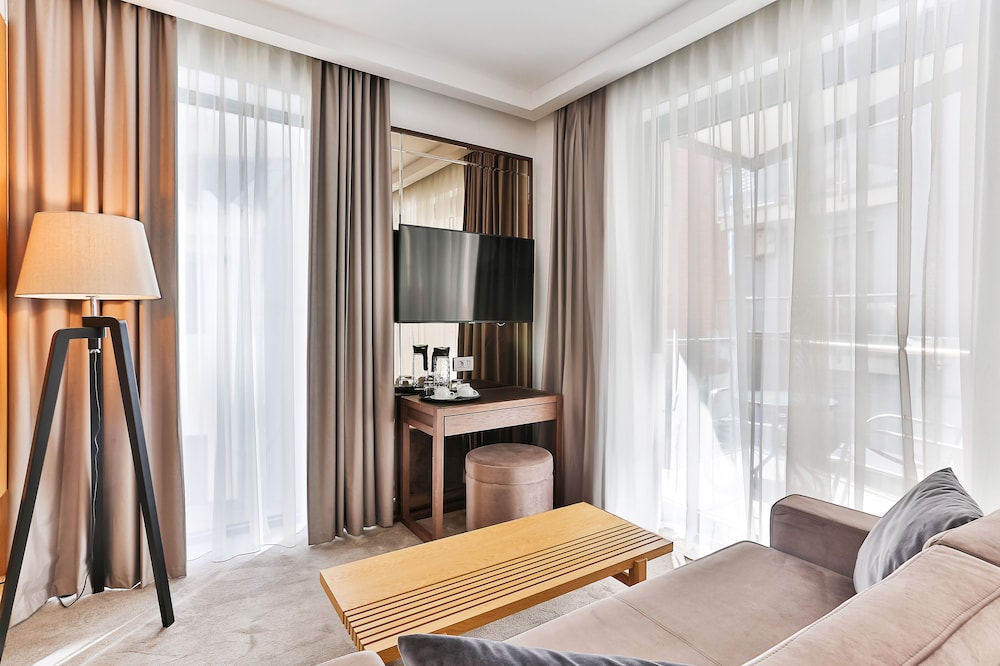Superior Double Room, City View photo 1