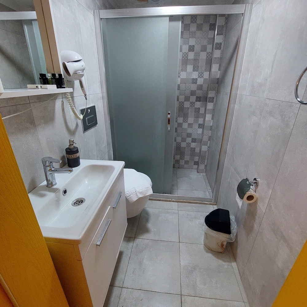 Standard Triple Room - Photo 2