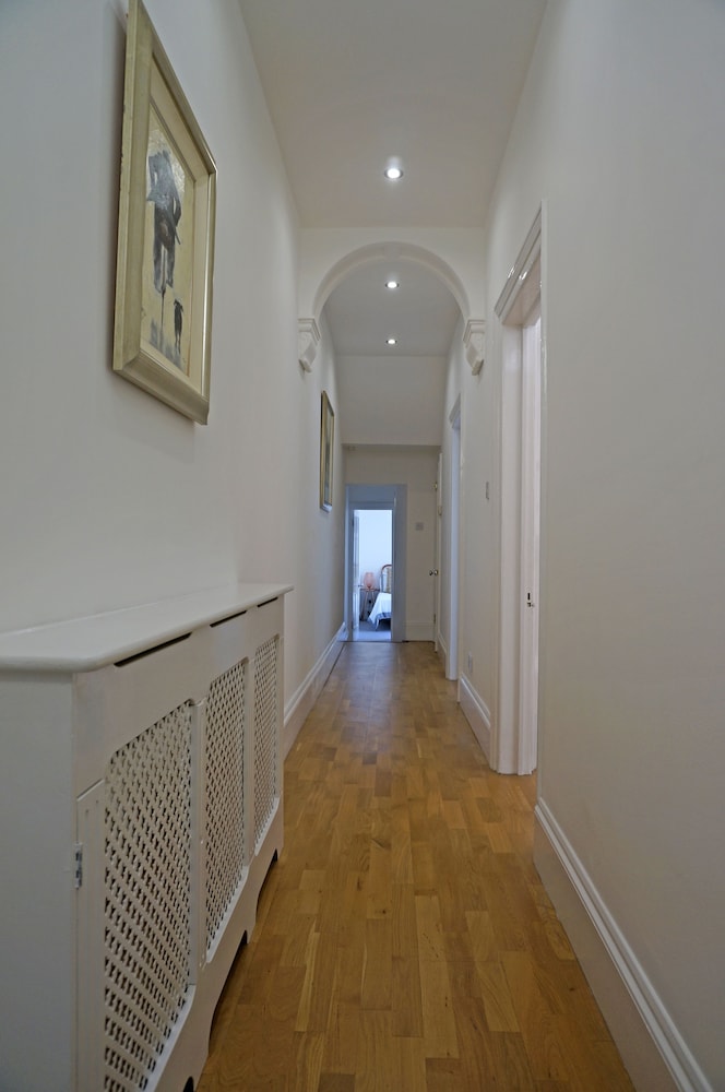 Design Apartment, 2 Bedrooms photo 3