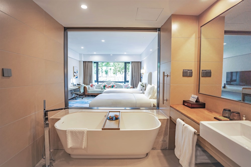 Executive Room, 2 Twin Beds - Photo 2