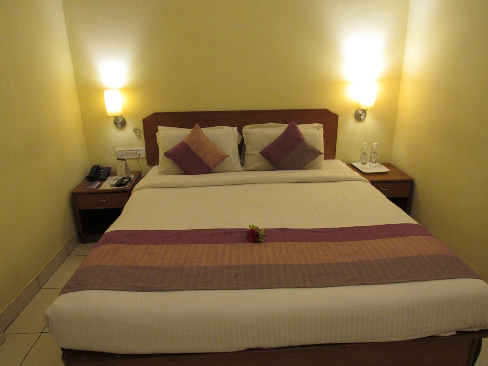 Executive Room - Photo 1