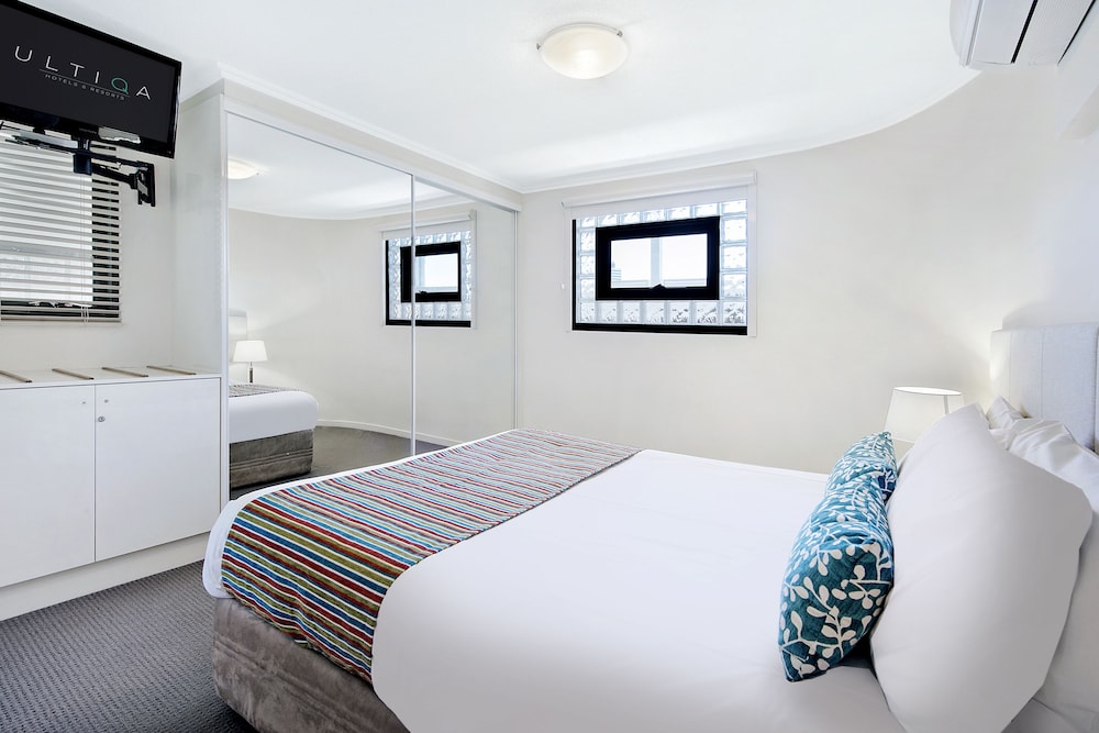 Two Bedroom One Bathroom Apartment photo 2